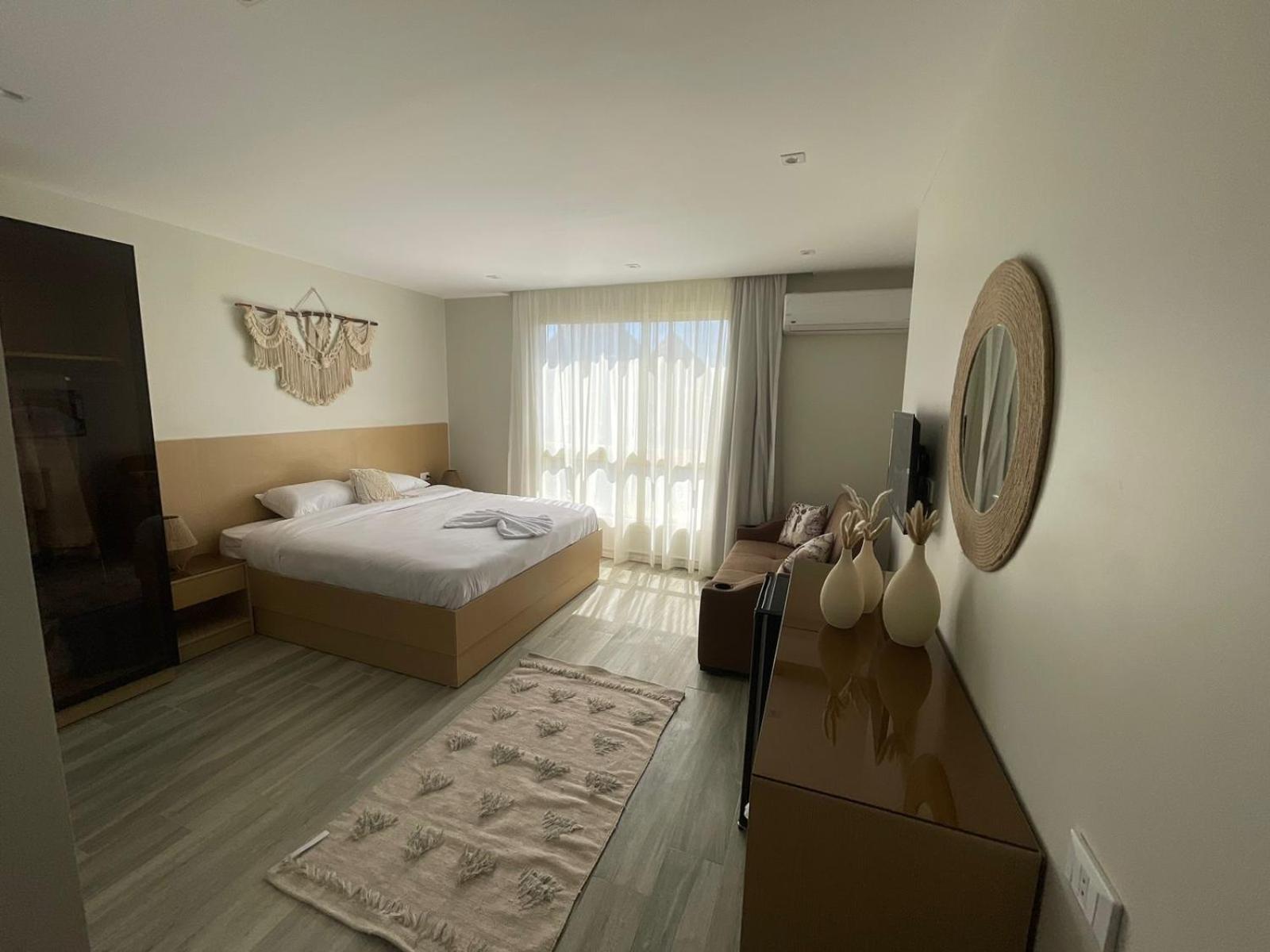 Diyar Pyramids Inn Kafrat al Jabal Exterior photo