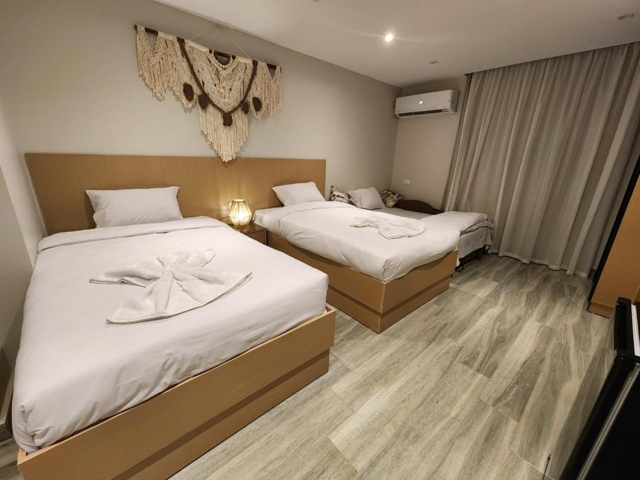Diyar Pyramids Inn Kafrat al Jabal Exterior photo